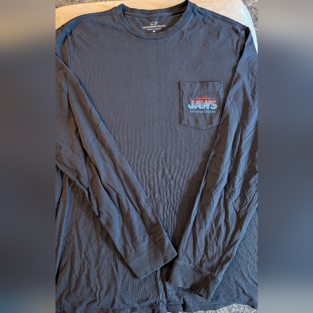 Vineyard Vines L/S T-Shirt with Jaws Logo, Size Medium - Picture 2 of 3